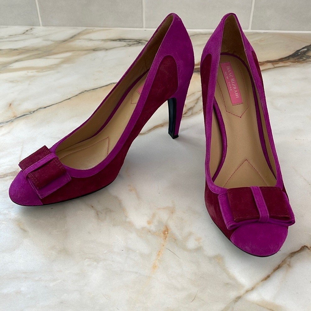 Pretty Isaac Mizrahi pumps, burgundy and fuschia leather uppers, never worn.